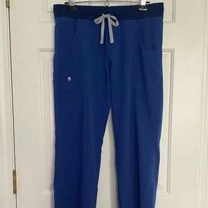 Figs Kade Cargo Scrub Pants. Denim Blue. Size Medium.